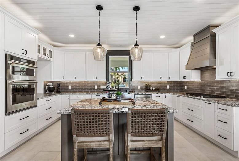 Interior, Kitchen, Pendant Lights, Recessed Lighting, Stainless Steel Appliances