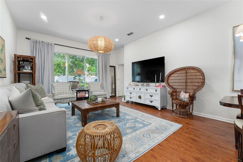 Interior, Living room, Pendant Lights, Recessed Lighting, Wood Texture Flooring