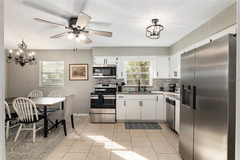 Dining room, Interior, Kitchen, Stainless Steel Appliances
