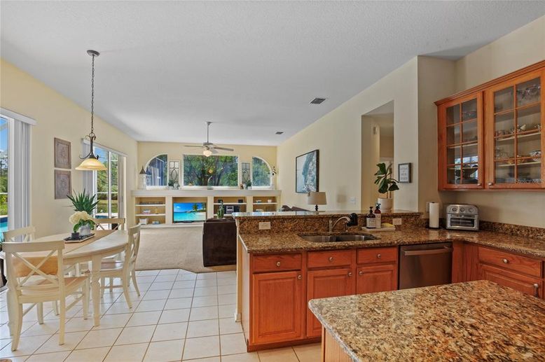 Dining room, Interior, Kitchen, Pendant Lights