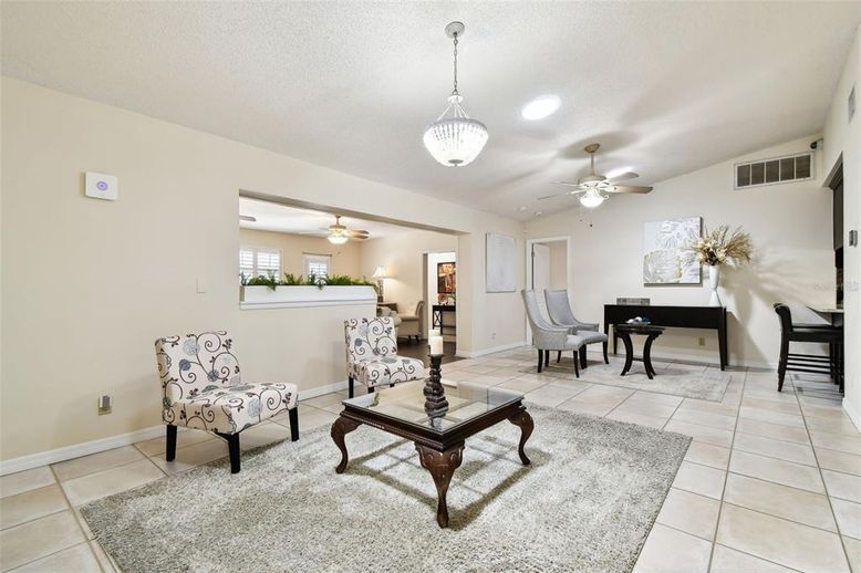 Interior, Living room, Pendant Lights, Recessed Lighting