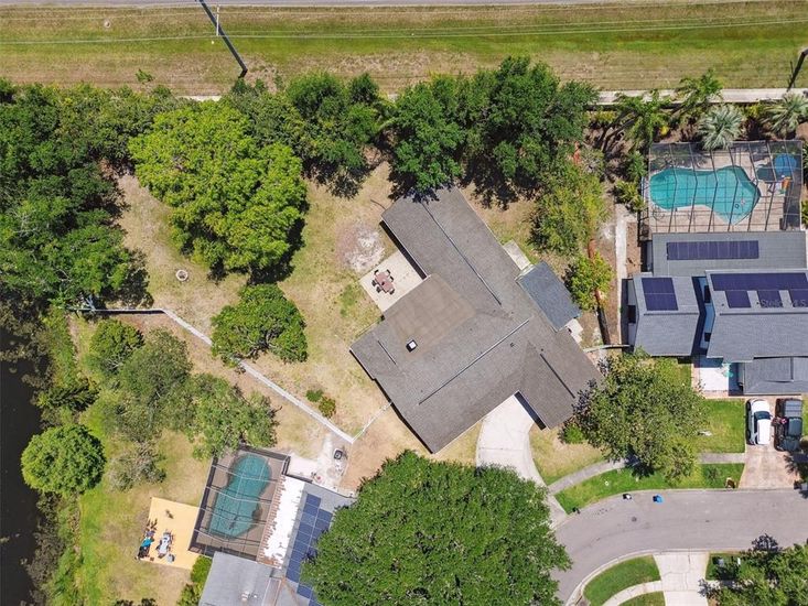 Exterior, Drone