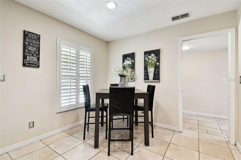 Dining room, Interior, Recessed Lighting