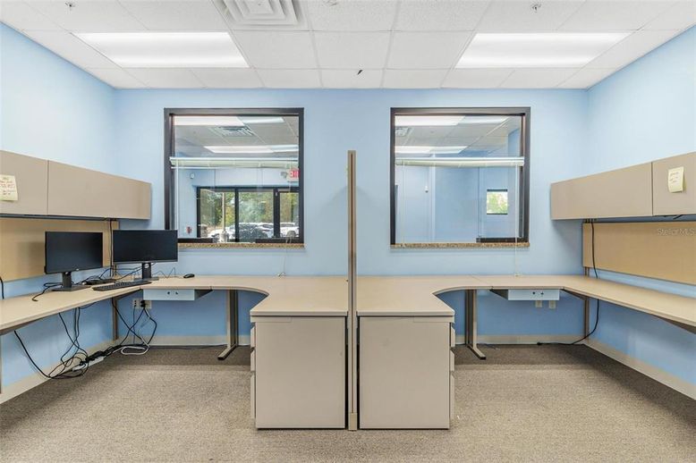 Home Office, Interior