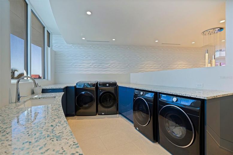 Interior, Recessed Lighting, Washer