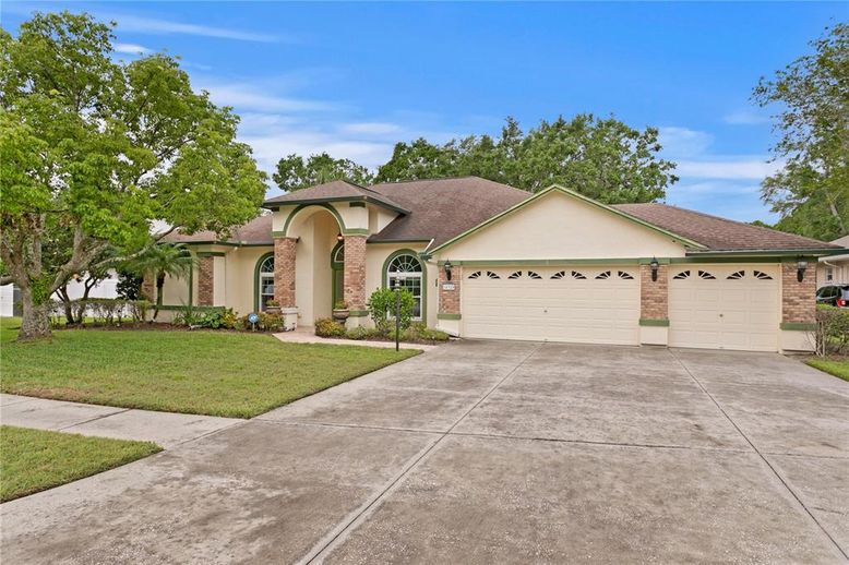 Attached, Exterior, Facade, Brick Facade, Ranch