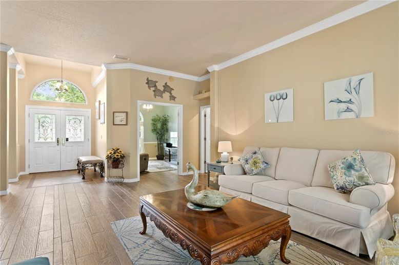 Interior, Living room, Pendant Lights, Wood Texture Flooring