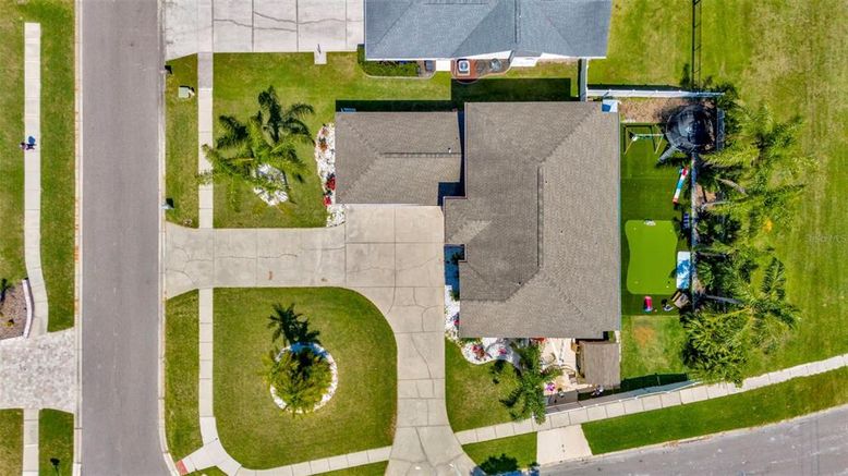 Exterior, Drone