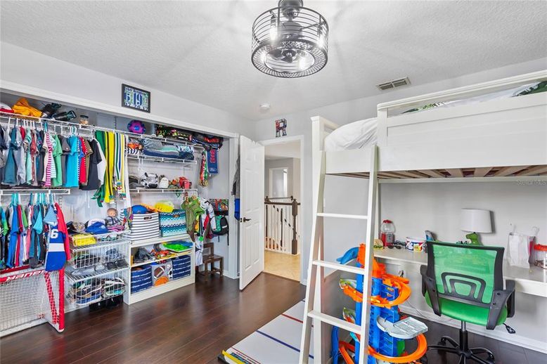 Interior, Walk-in Closets, Wood Texture Flooring