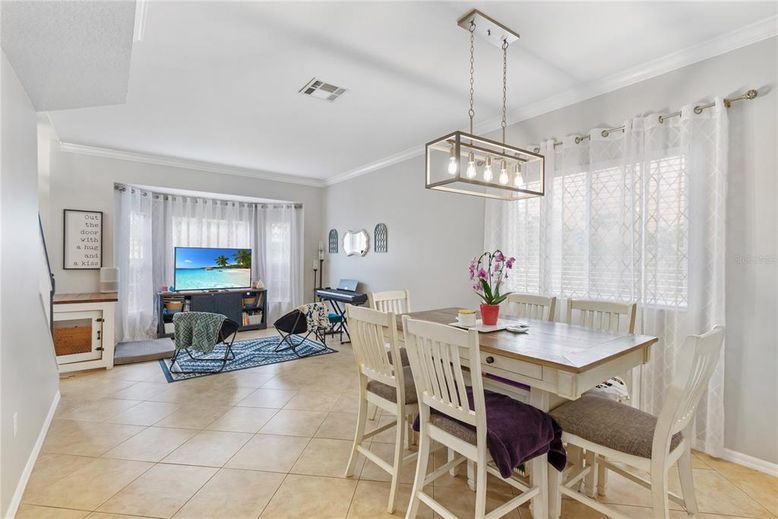 Dining room, Interior, Living room, Pendant Lights