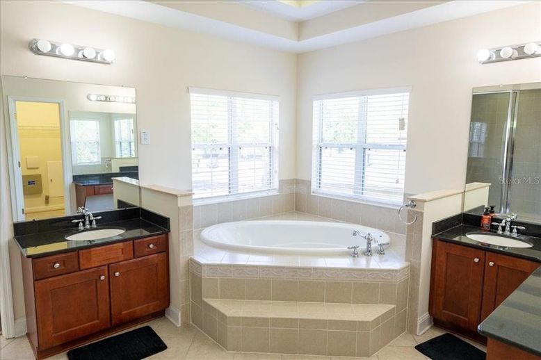 Bathroom, Dual Sink Vanities, Interior