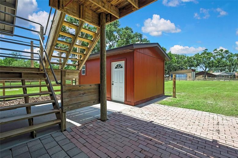 Backyard, Exterior