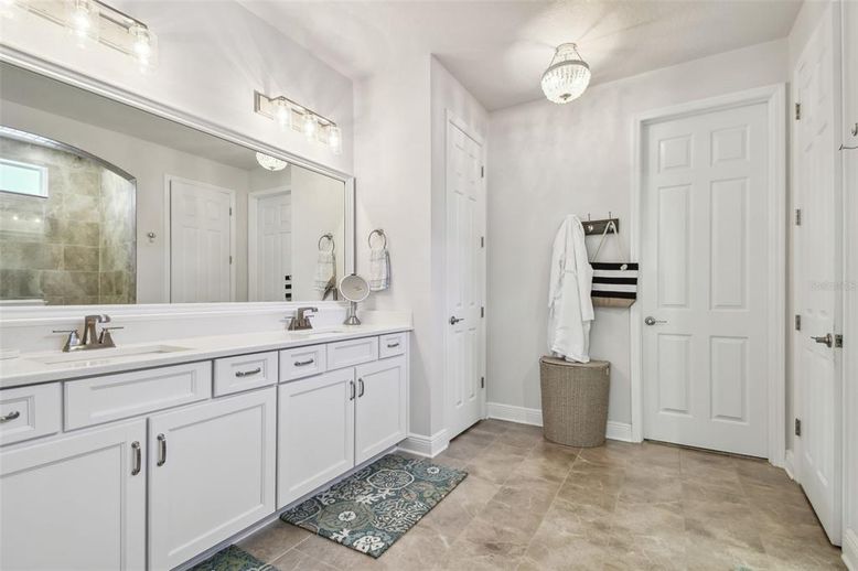Bathroom, Dual Sink Vanities, Interior