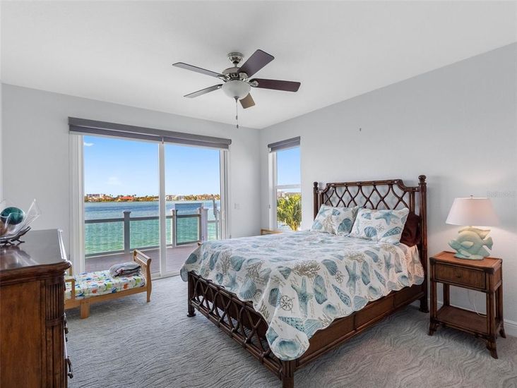 Bedroom, Interior, Water