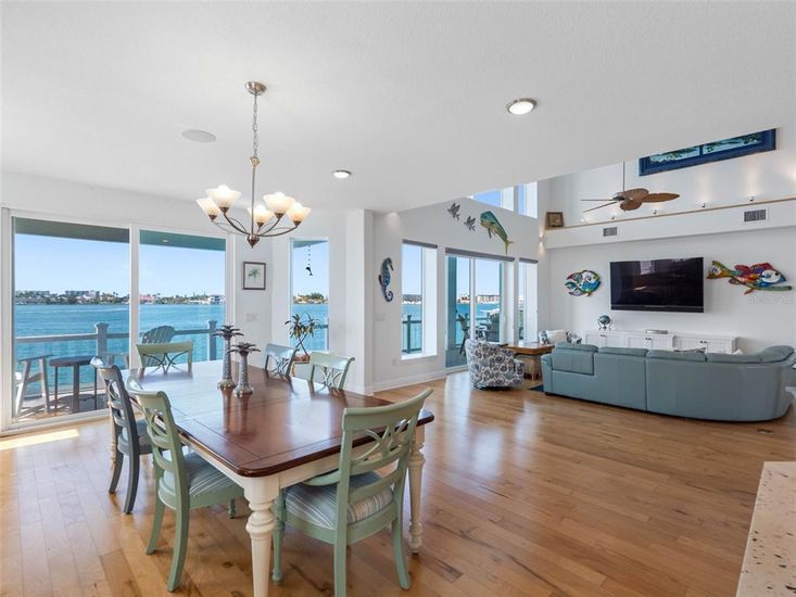 Chandelier, Dining room, Interior, Living room, Recessed Lighting, Water, Wood Texture Flooring