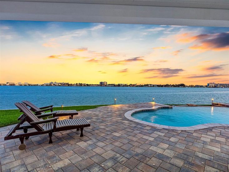 Exterior, Pool, Water