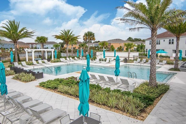 Exterior, Pool