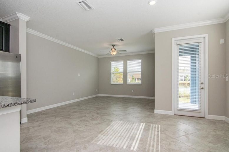 Empty room, Interior, Recessed Lighting
