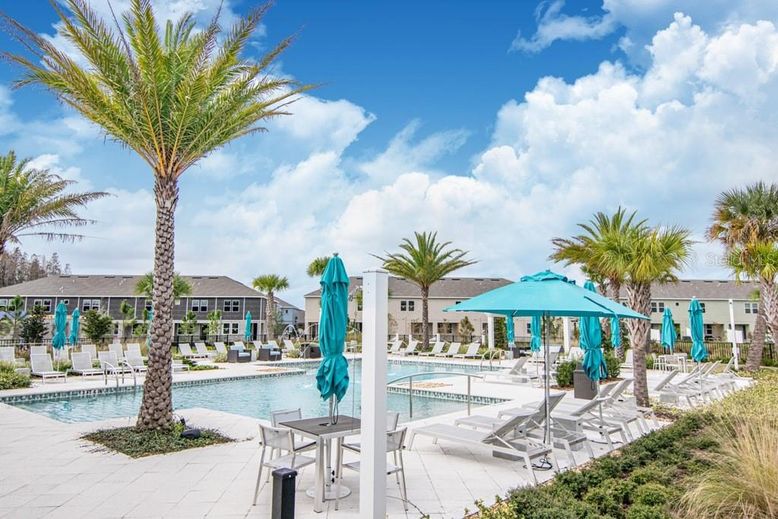 Exterior, Pool