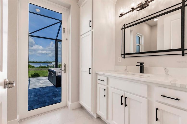 Bathroom, Dual Sink Vanities, Glass Ceilings, Interior, Sun Room, Water