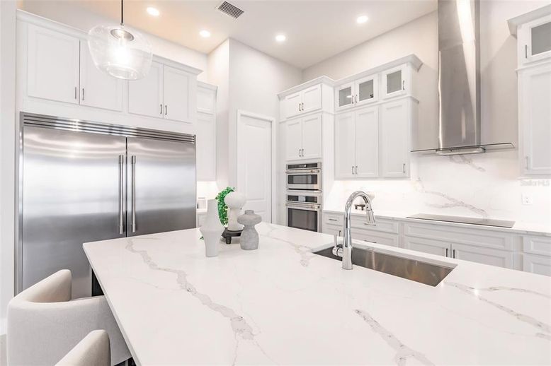 Interior, Kitchen, Pendant Lights, Recessed Lighting, Stainless Steel Appliances