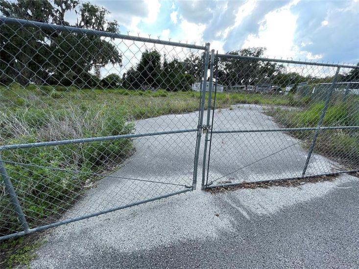 Exterior, Tennis Courts