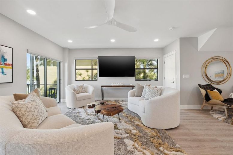 Interior, Living room, Recessed Lighting, Wood Texture Flooring