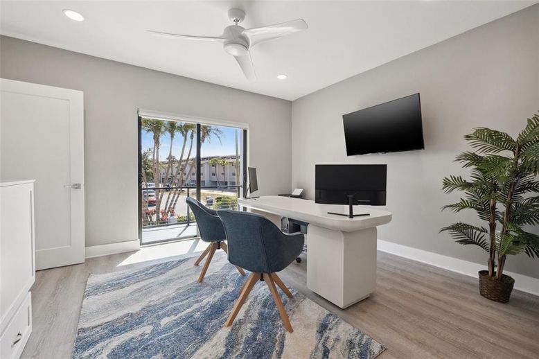 Home Office, Interior, Recessed Lighting, Wood Texture Flooring
