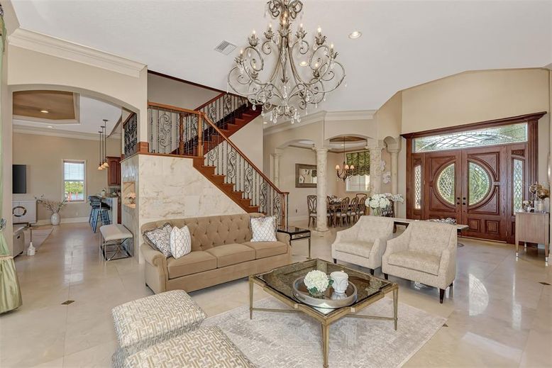 Chandelier, Dining room, Interior, Living room, Pendant Lights, Recessed Lighting