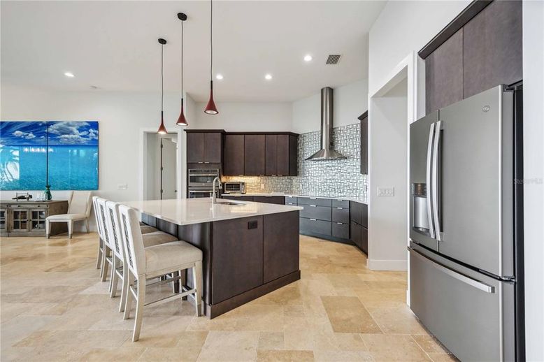 Dining room, Interior, Kitchen, Pendant Lights, Recessed Lighting, Stainless Steel Appliances