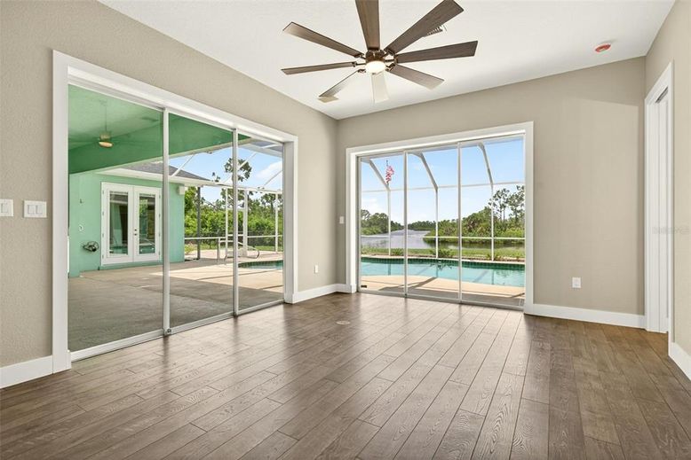Empty room, Interior, Sun Room, Wood Texture Flooring