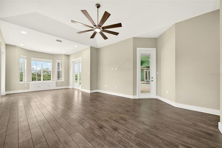 Empty room, Interior, Recessed Lighting, Wood Texture Flooring