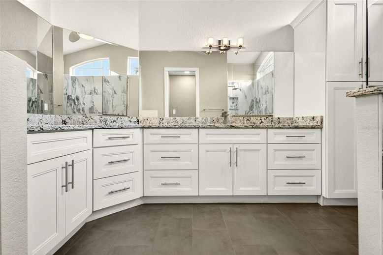 Bathroom, Dual Sink Vanities, Interior