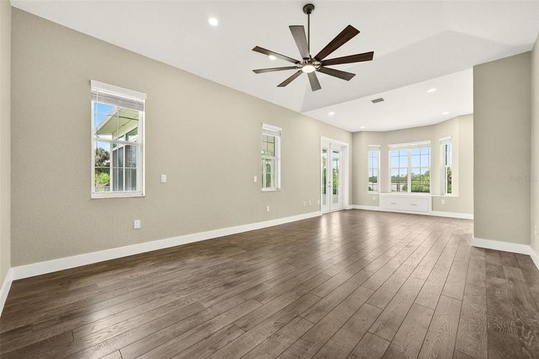 Empty room, Interior, Recessed Lighting, Wood Texture Flooring