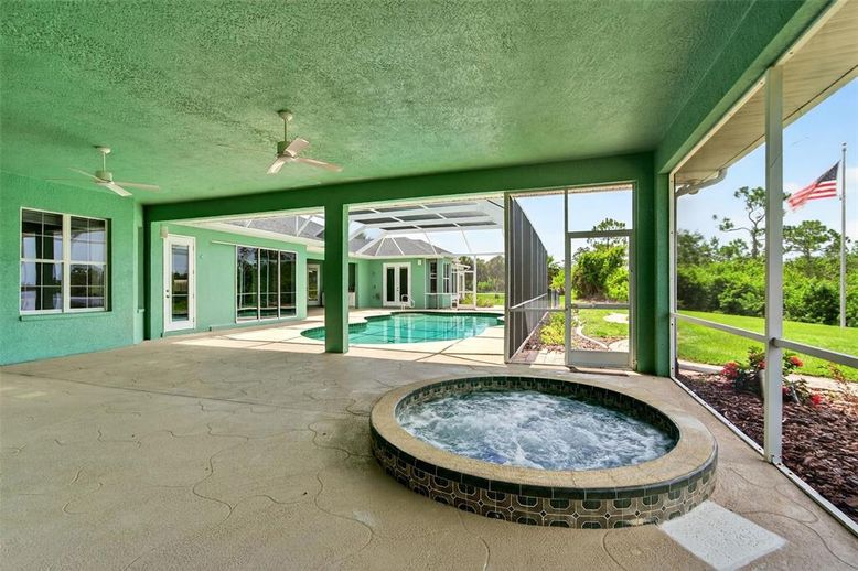 Interior, Pool, Sun Room