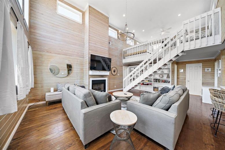 Fireplace, Interior, Living room, Pendant Lights, Recessed Lighting, Wood Texture Flooring