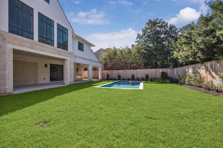 Backyard, Exterior, Pool