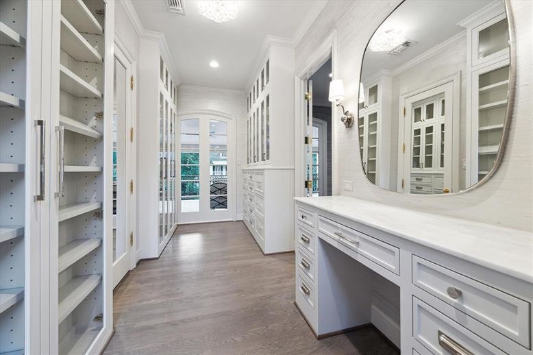 Interior, Recessed Lighting, Walk-in Closets, Wood Texture Flooring