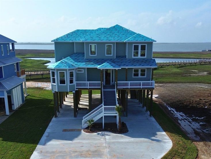 Exterior, Water