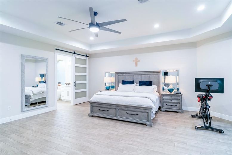 Bedroom, Fitness Equipment, Interior, Recessed Lighting, Wood Texture Flooring
