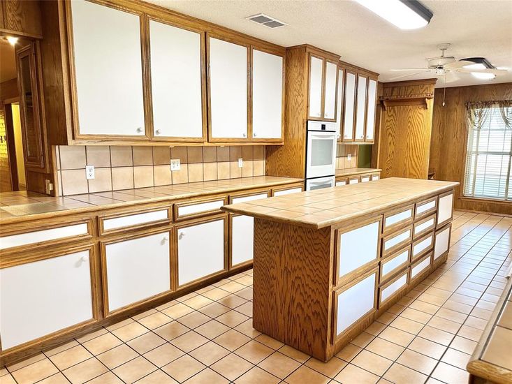 Interior, Kitchen, Tile Countertops