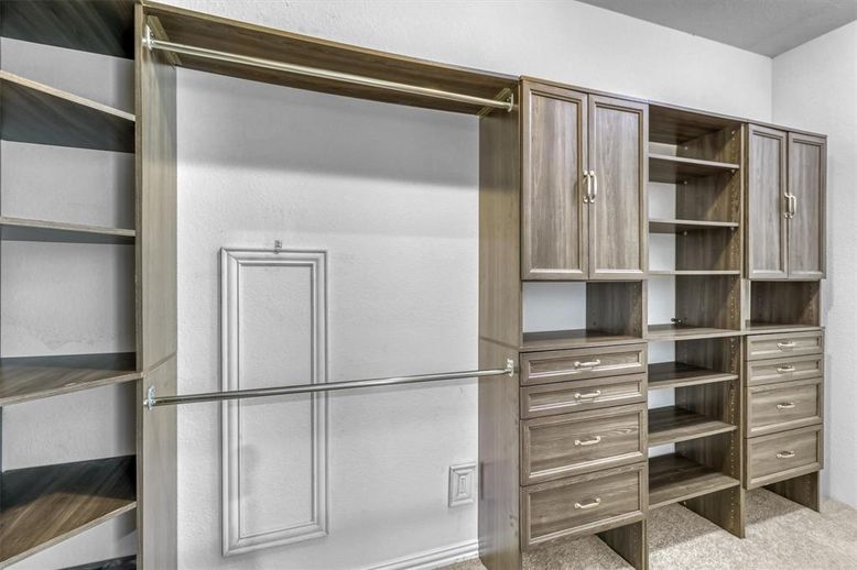 Interior, Walk-in Closets
