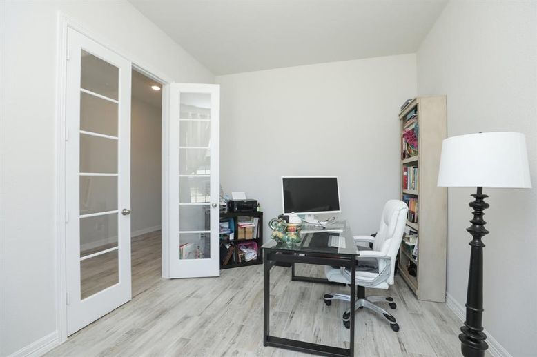 Home Office, Interior, Recessed Lighting, Wood Texture Flooring
