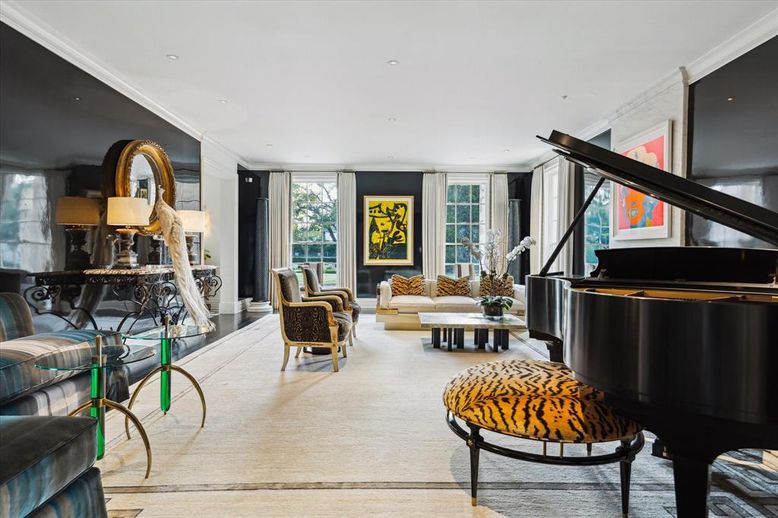 Interior, Living room, Piano, Recessed Lighting