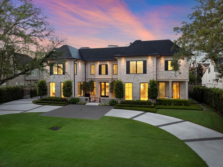 Backyard, Exterior, Facade, French Provincial
