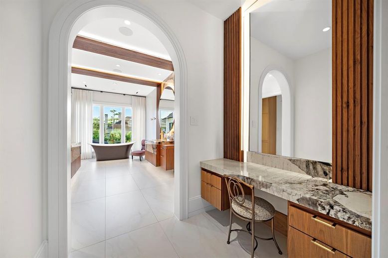 Bathroom, Free Standing Baths, Interior, Recessed Lighting