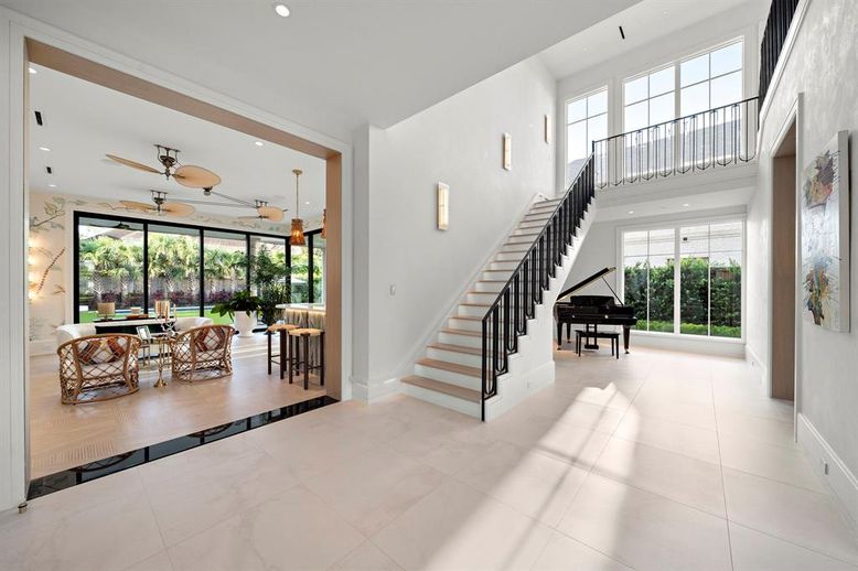 Dining room, Interior, Piano, Recessed Lighting