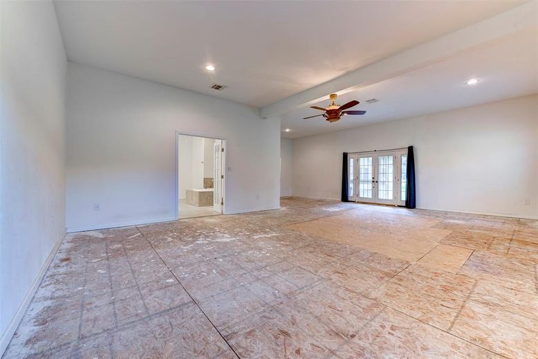 Empty room, Interior, Recessed Lighting
