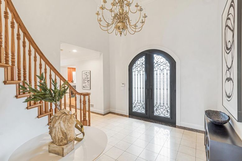 Chandelier, Interior, Recessed Lighting