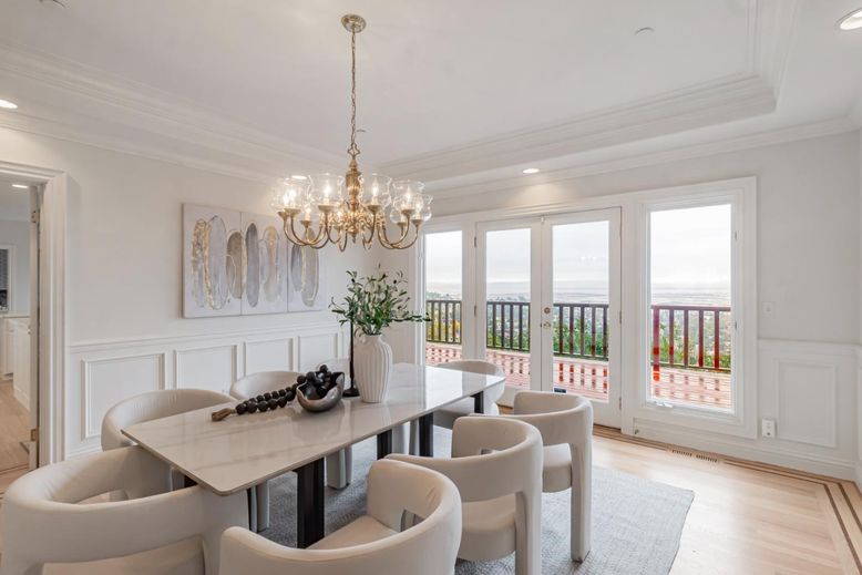 Chandelier, Dining room, Interior, Recessed Lighting, Wood Texture Flooring